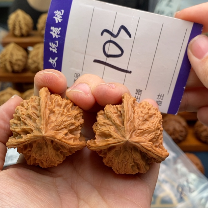 【闪购商品】文玩核桃吊坠39正奔