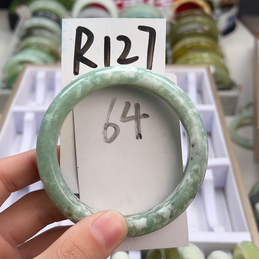 岫玉手镯未镶嵌天然岫玉