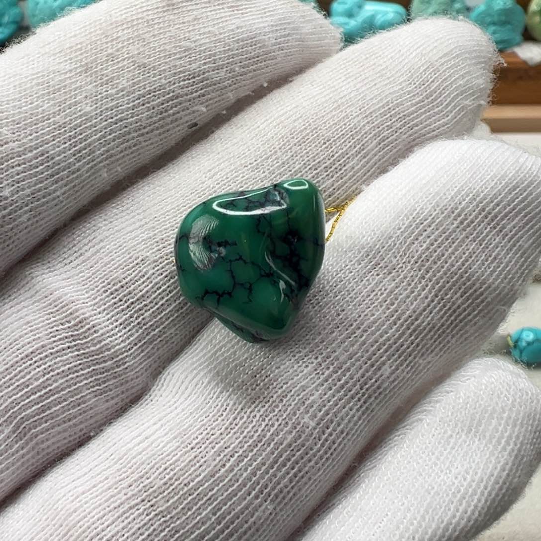 绿松石配饰未镶嵌