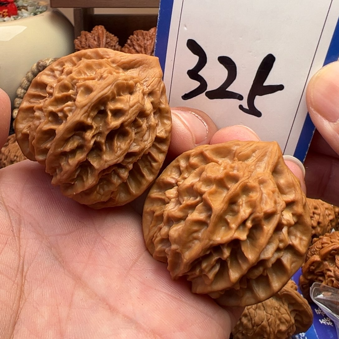 文玩核桃把件曹大龙42尺寸325号