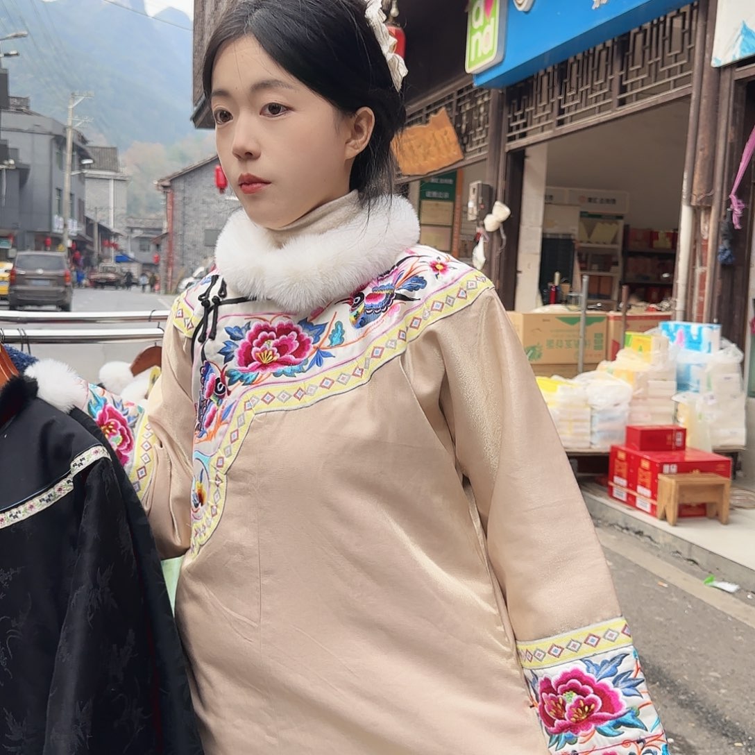 水***穿湘西苗族刺绣加厚