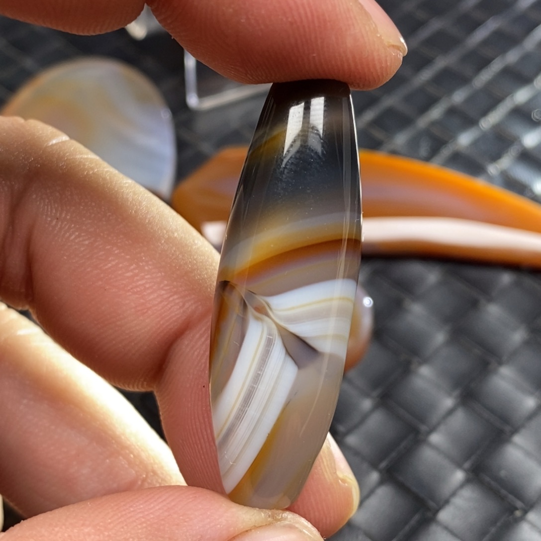 玛瑙/玉髓未镶嵌颈饰