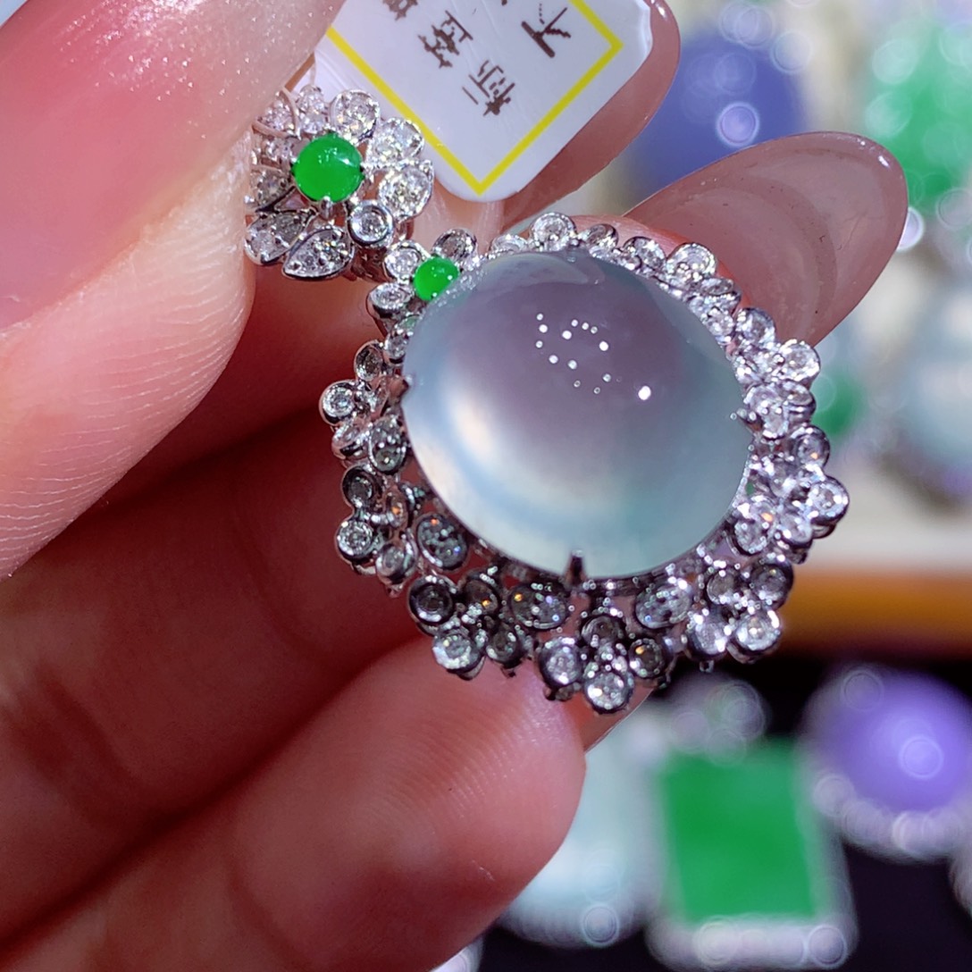 翡翠18K金镶嵌吊坠(不含链)