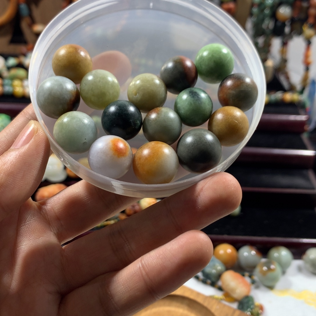 小***叉翡翠未镶嵌手链翡翠手串