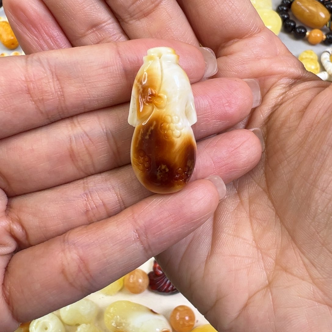 蜜蜡颈饰未镶嵌蜜蜡