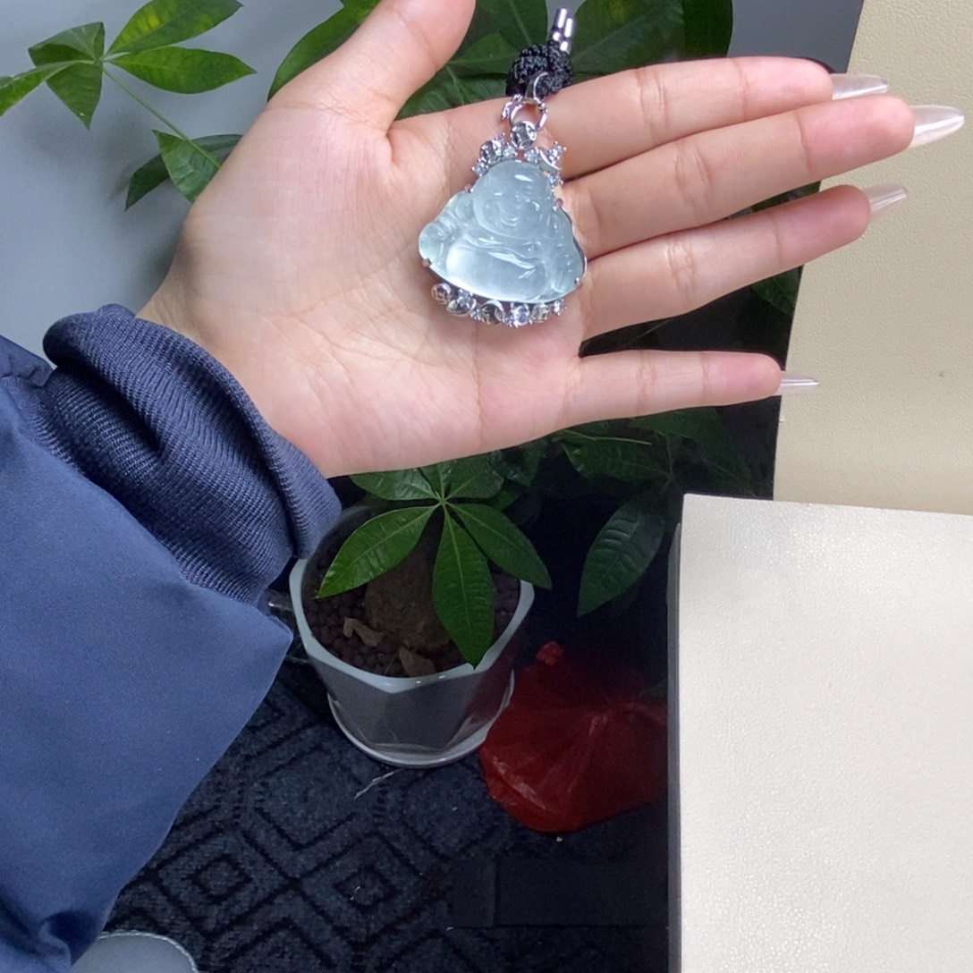 董***忠玉时尚飘花佛公 董某人 忠