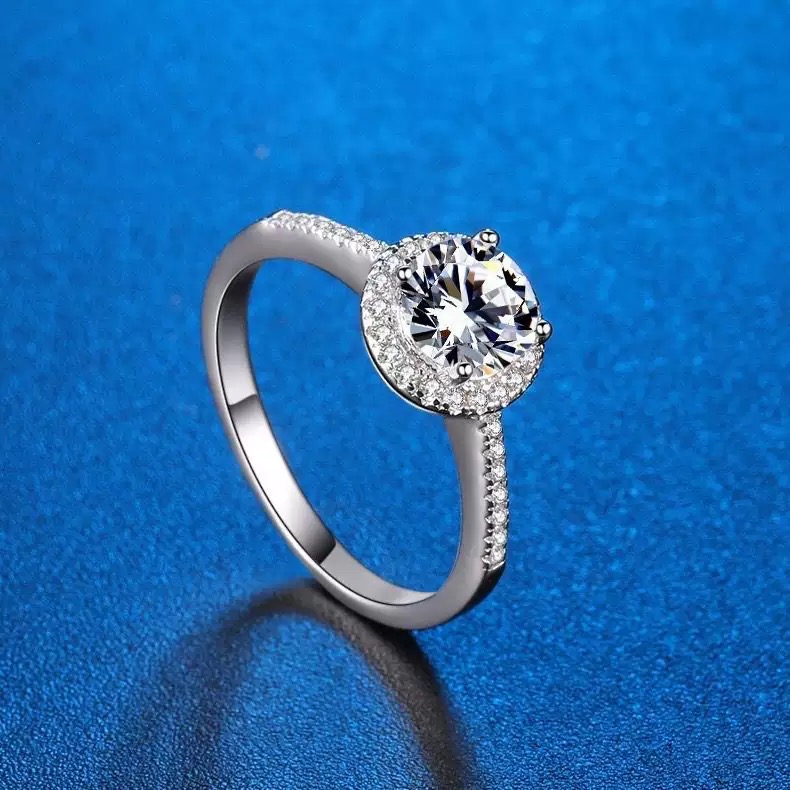  012圆包微镶50分戒指