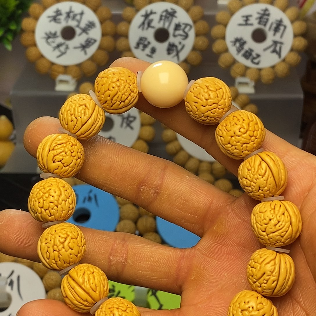 手串桃核虎皮手串