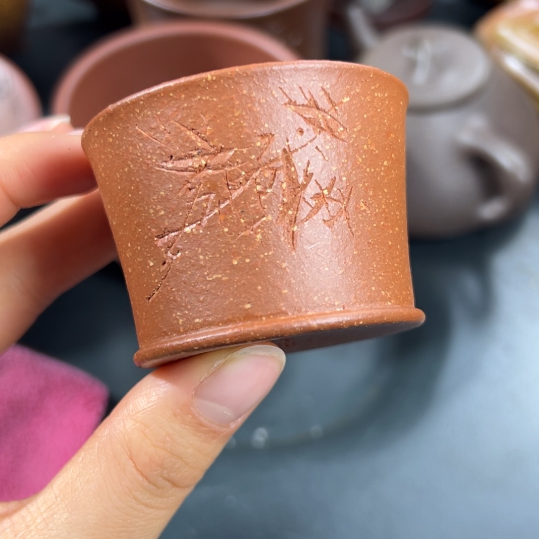 紫砂茶杯红降坡马蹄杯