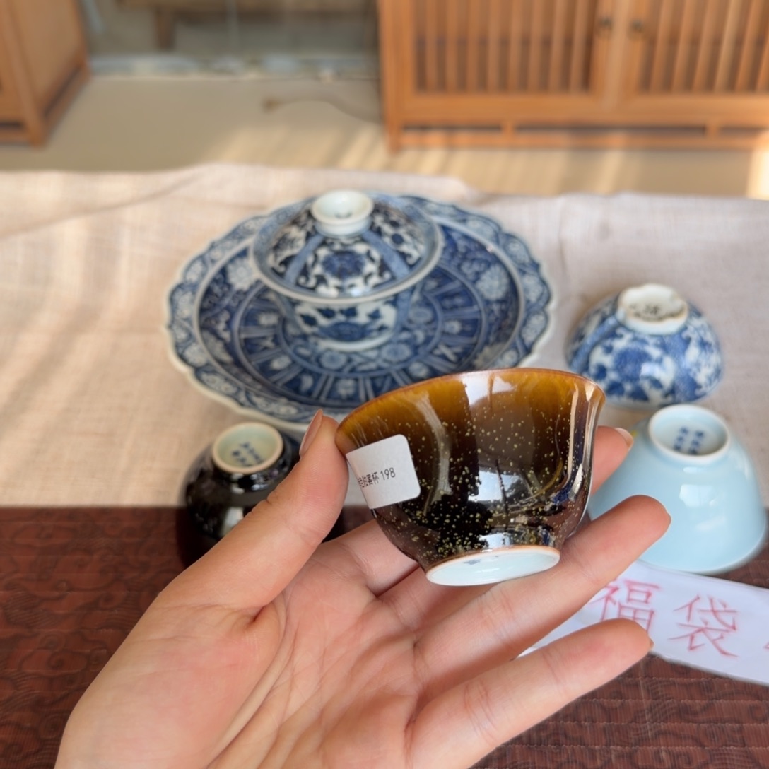 瓷片青花瓷器的制作工艺与工艺等方面都