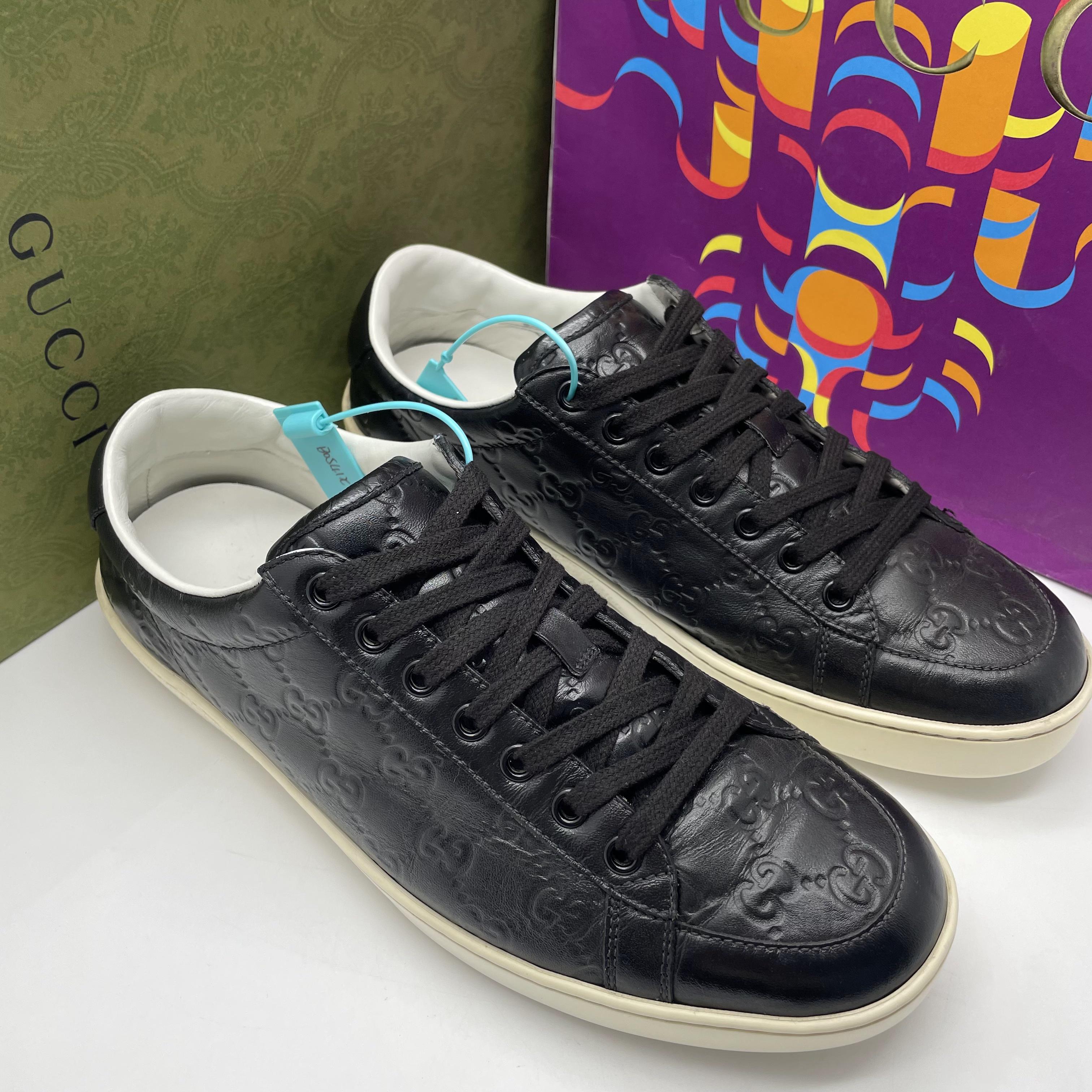 95新 GUCCI/古驰 41欧码/黑色男士双G压纹休闲板鞋舒适低帮