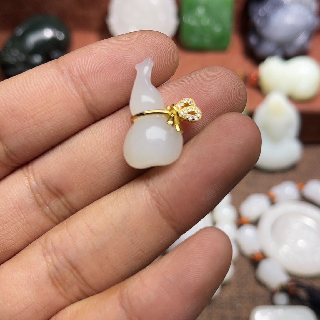 和田玉颈饰银S925镶嵌