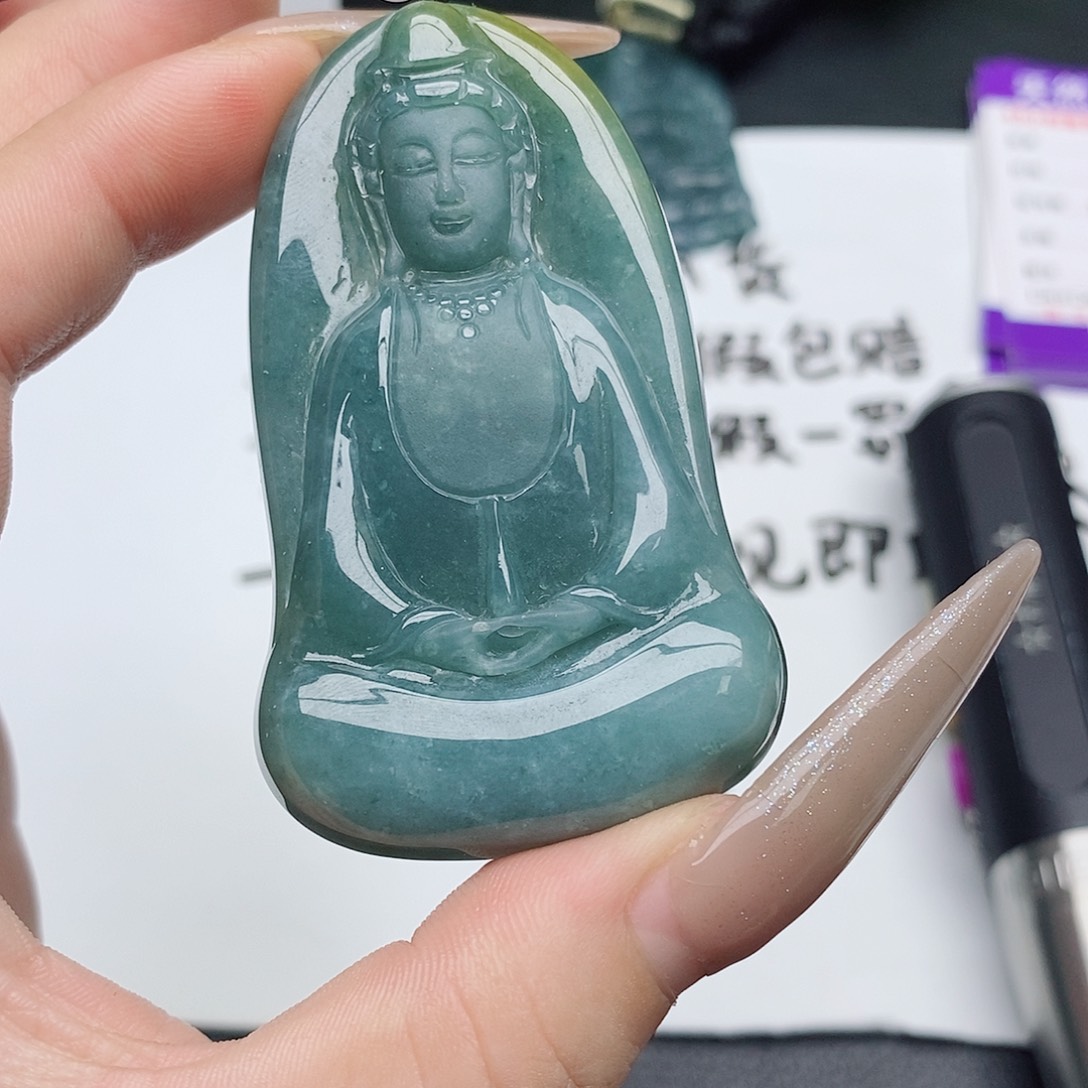 颈饰未镶嵌翡翠 