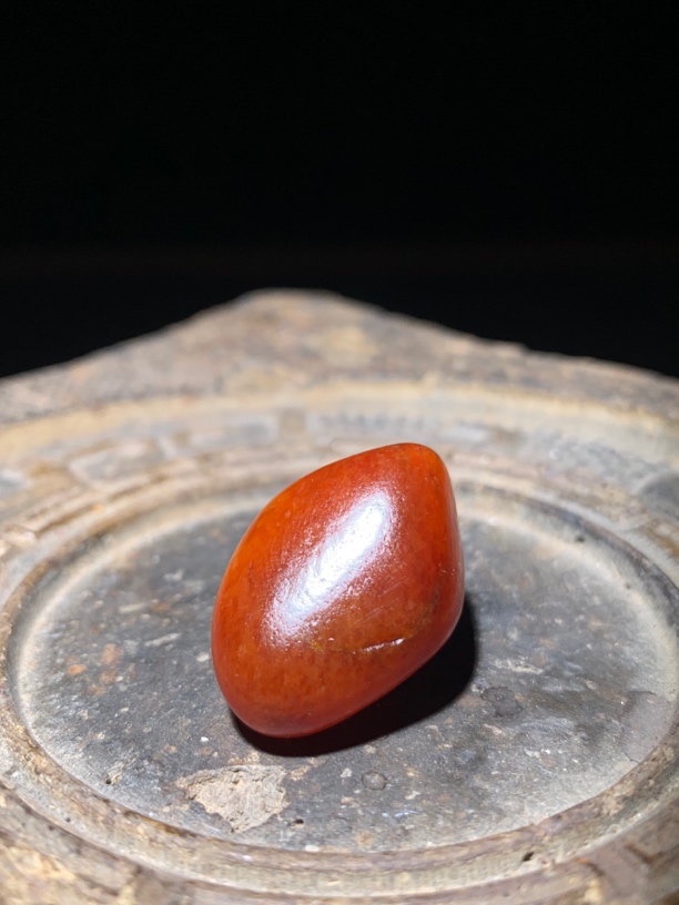 新疆和田玉原石红皮