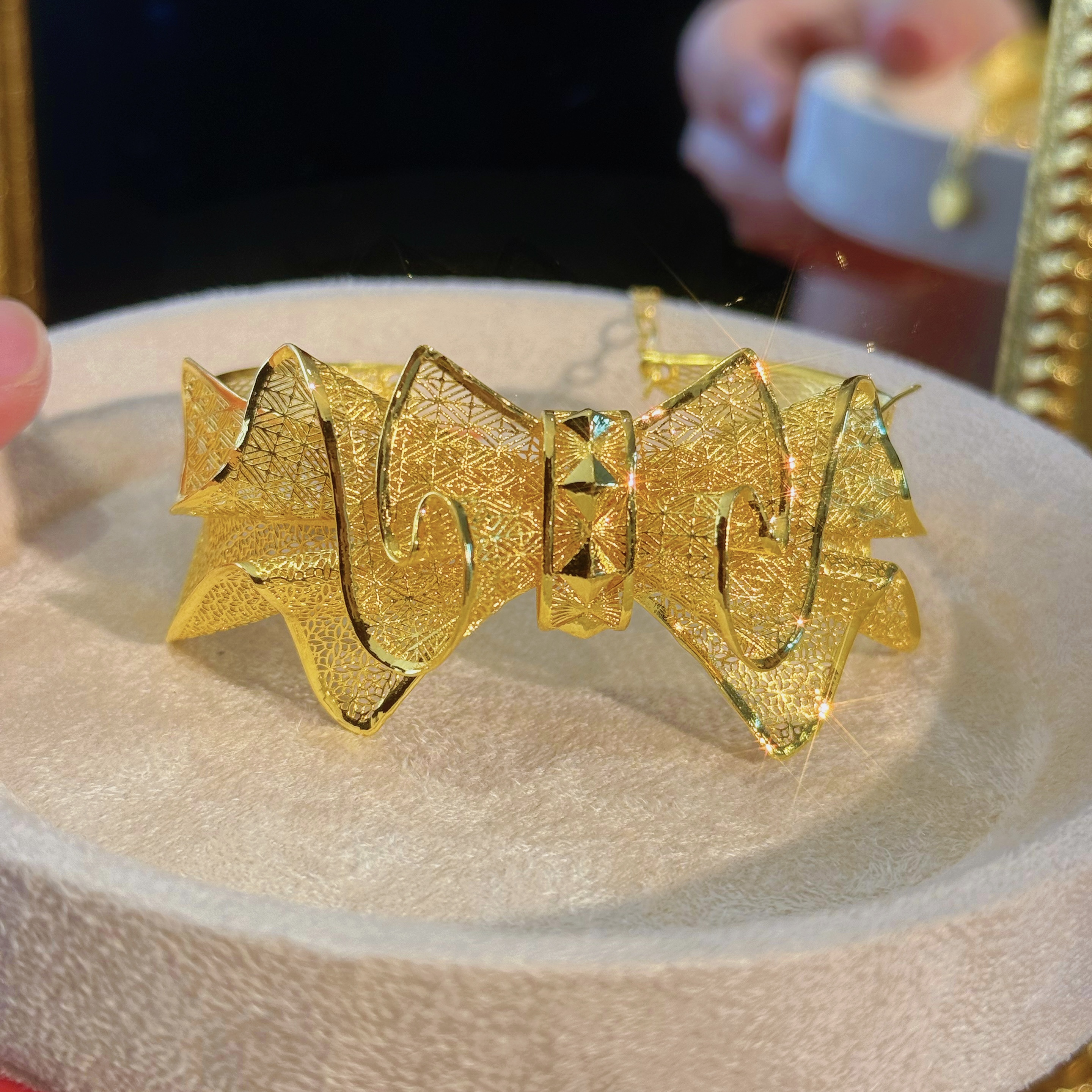 足金999千金大小姐驾到蝴蝶结黄金手镯5G精工（工费15）