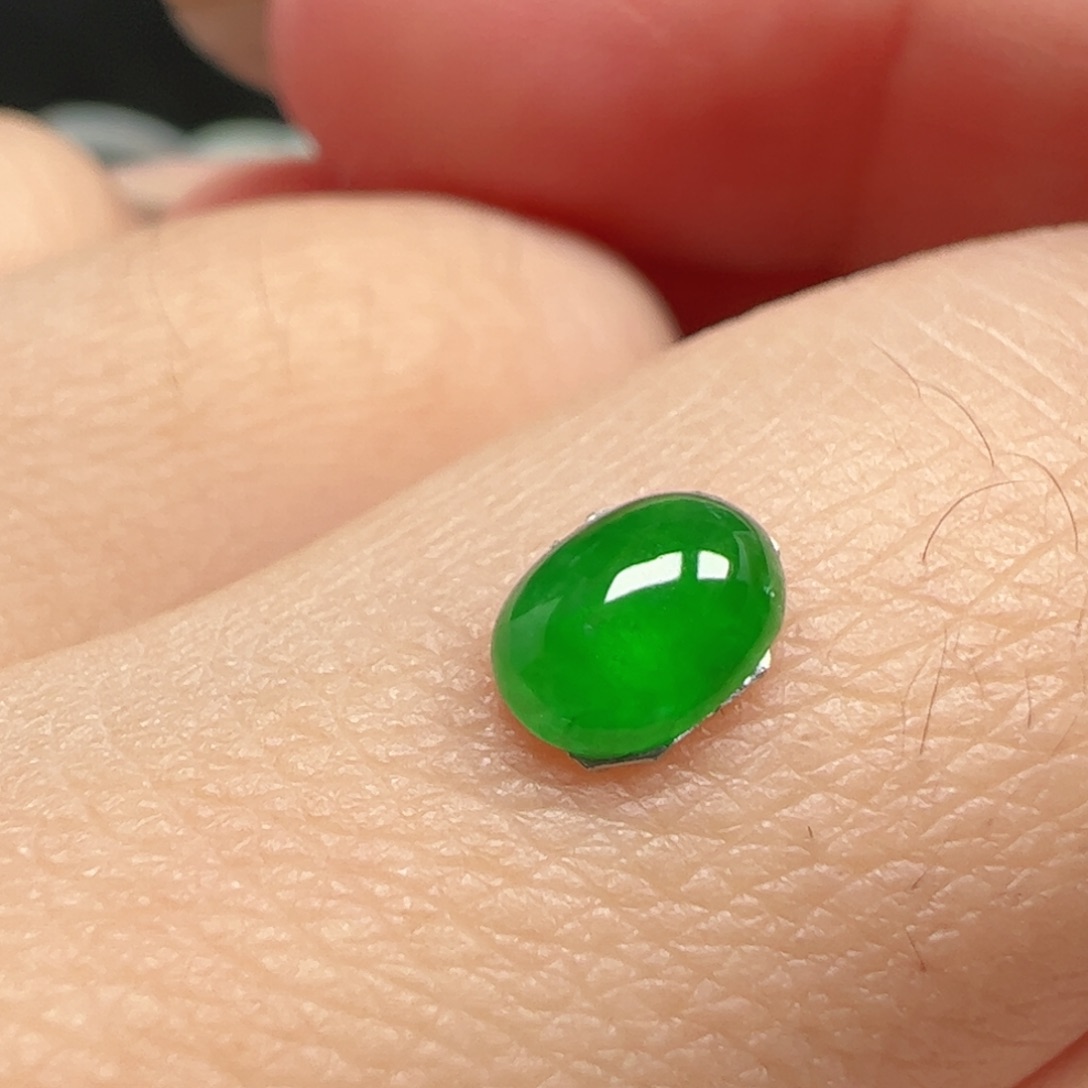 翡翠未镶嵌耳饰蛋面