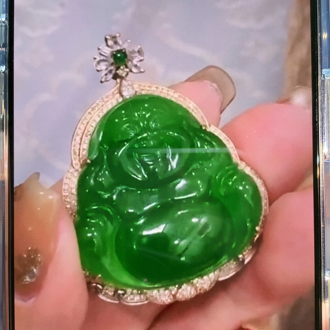 颈饰18K金镶嵌和田玉（碧玉）K*F