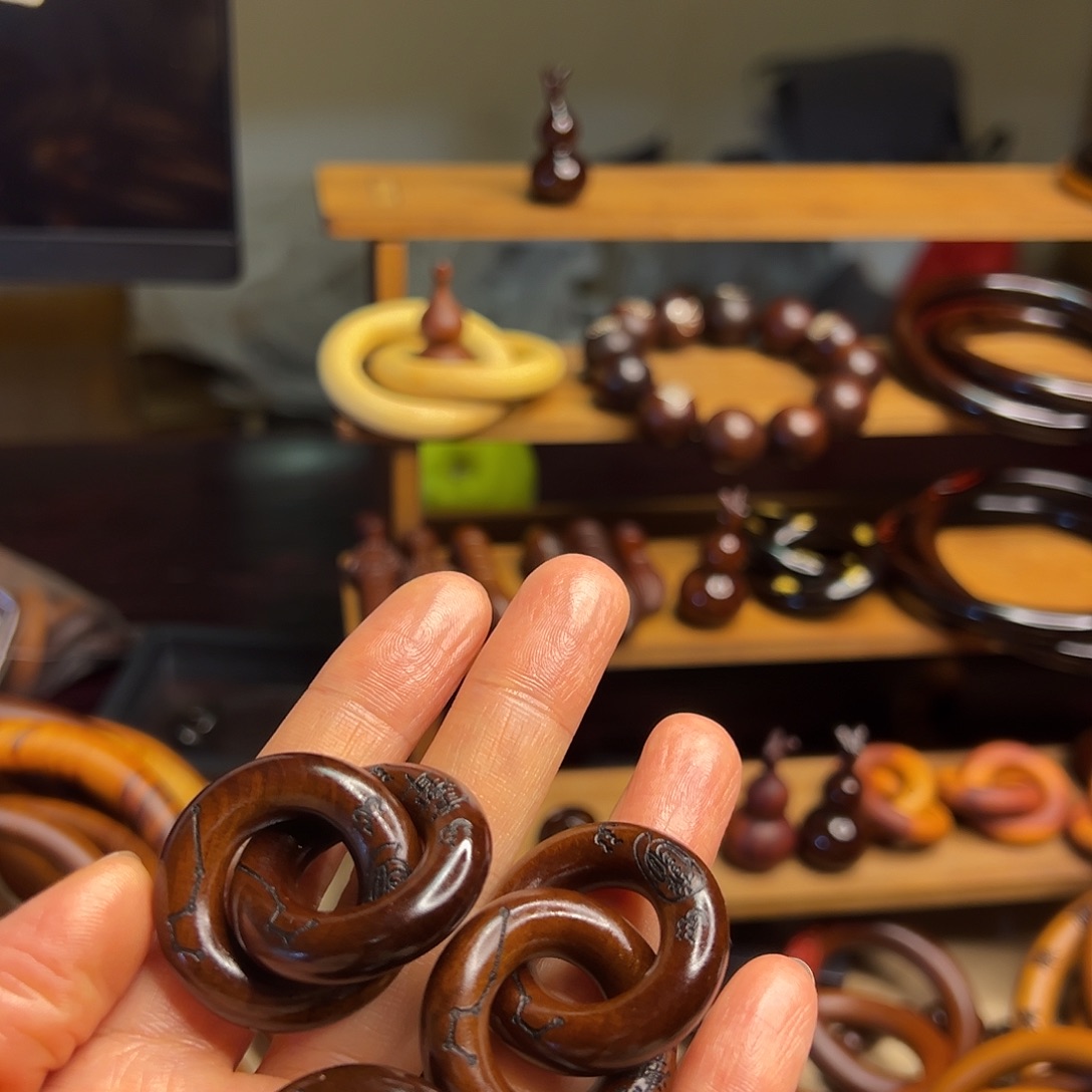 高***慧1.5内径枣木玉化乾坤圈