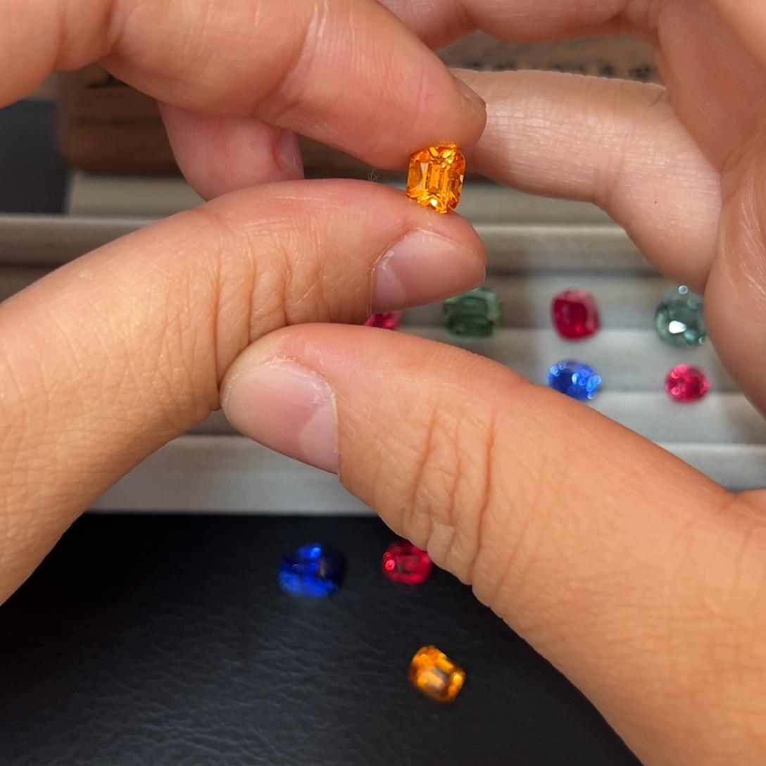 十***一石榴石（芬达石）裸石未镶嵌未镶嵌1.63ct