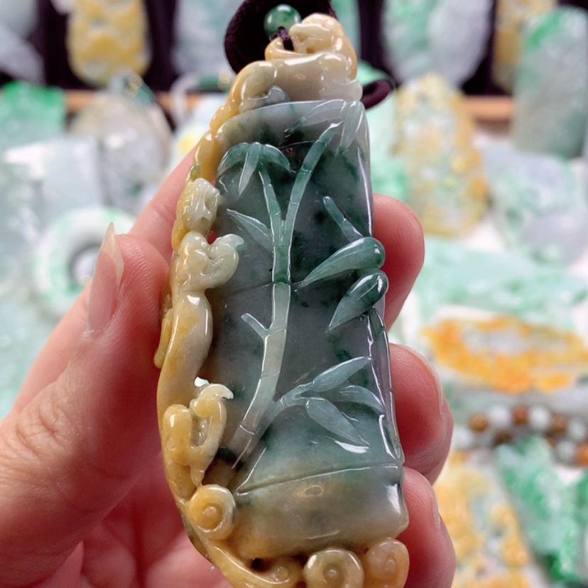【闪购商品】翡翠吊坠(不含链)未镶嵌