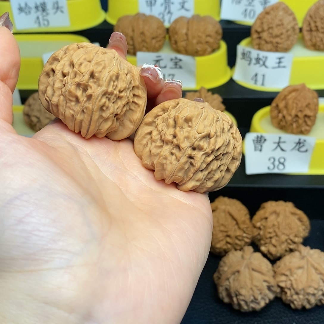 文玩核桃把件文*龙龙