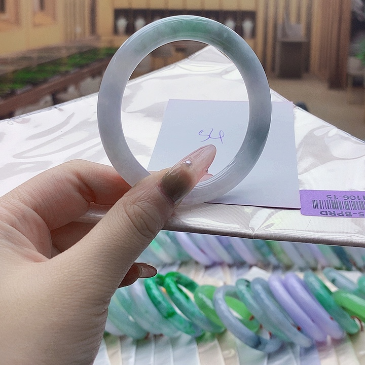 翡翠手镯未镶嵌gyiuhhijnn