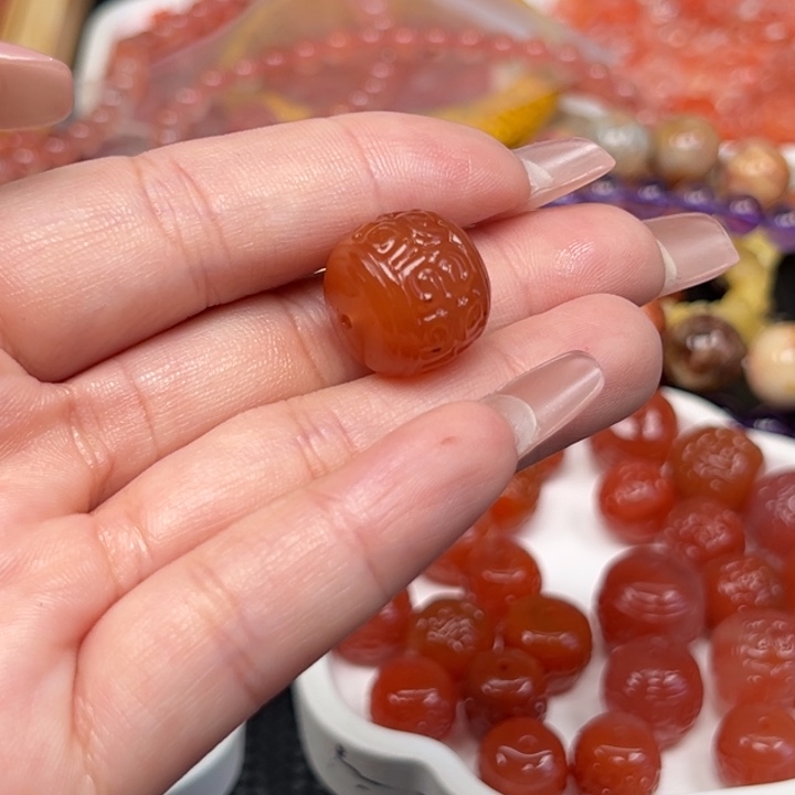 颈饰未镶嵌南红玛瑙
