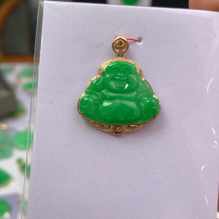 翡翠颈饰18K金镶嵌翡翠