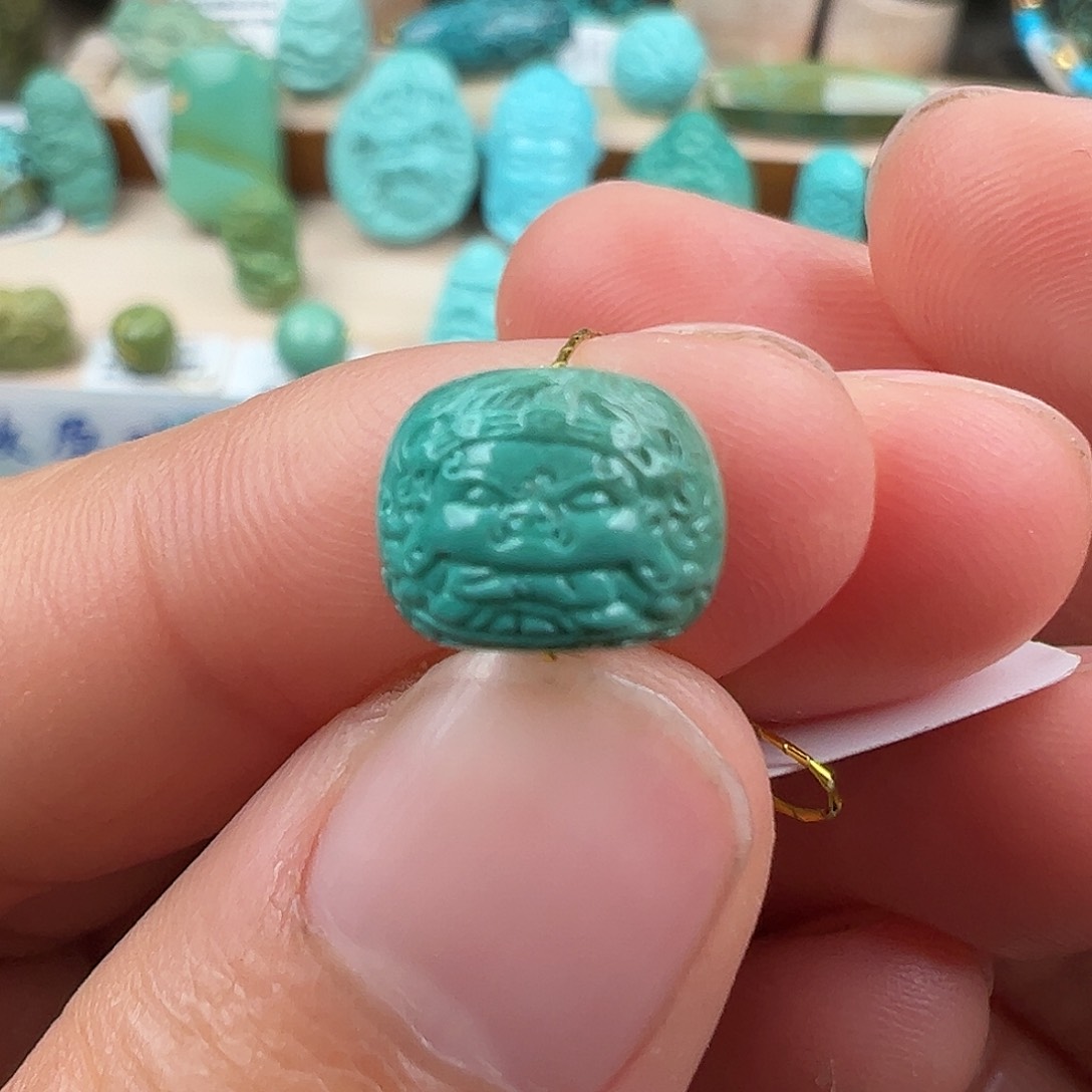 绿松石配饰未镶嵌