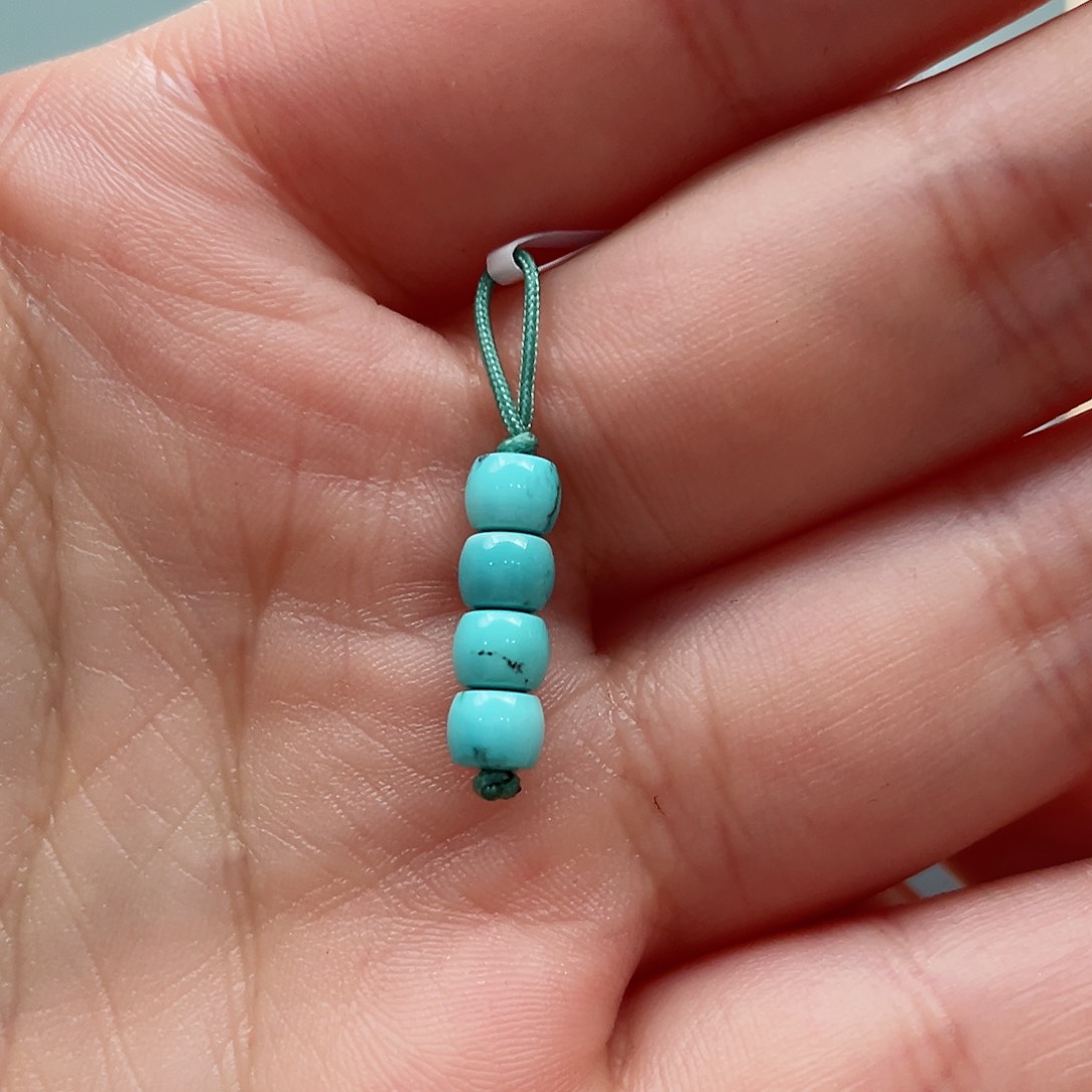 绿松石颈饰未镶嵌