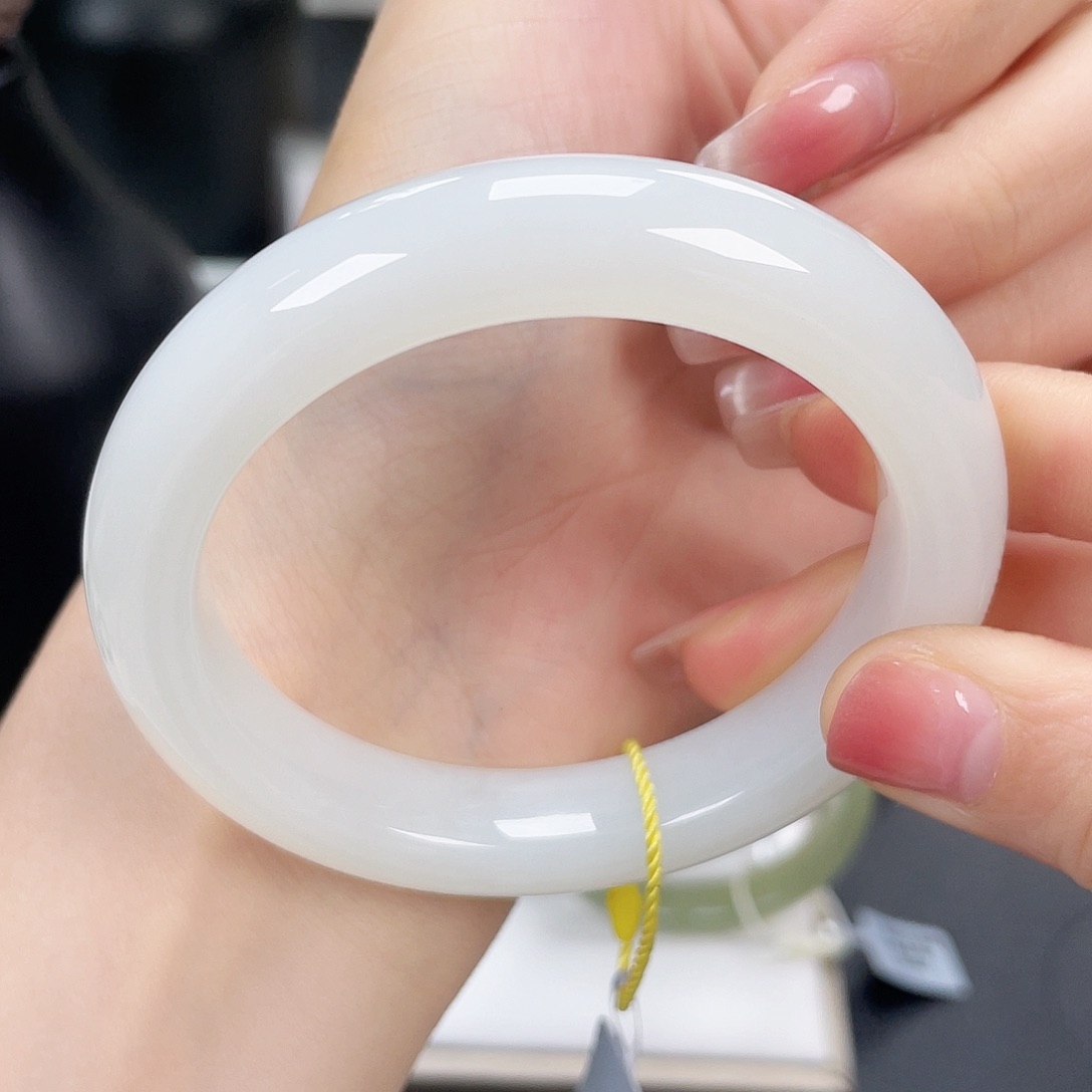 和田玉手镯5657未镶嵌