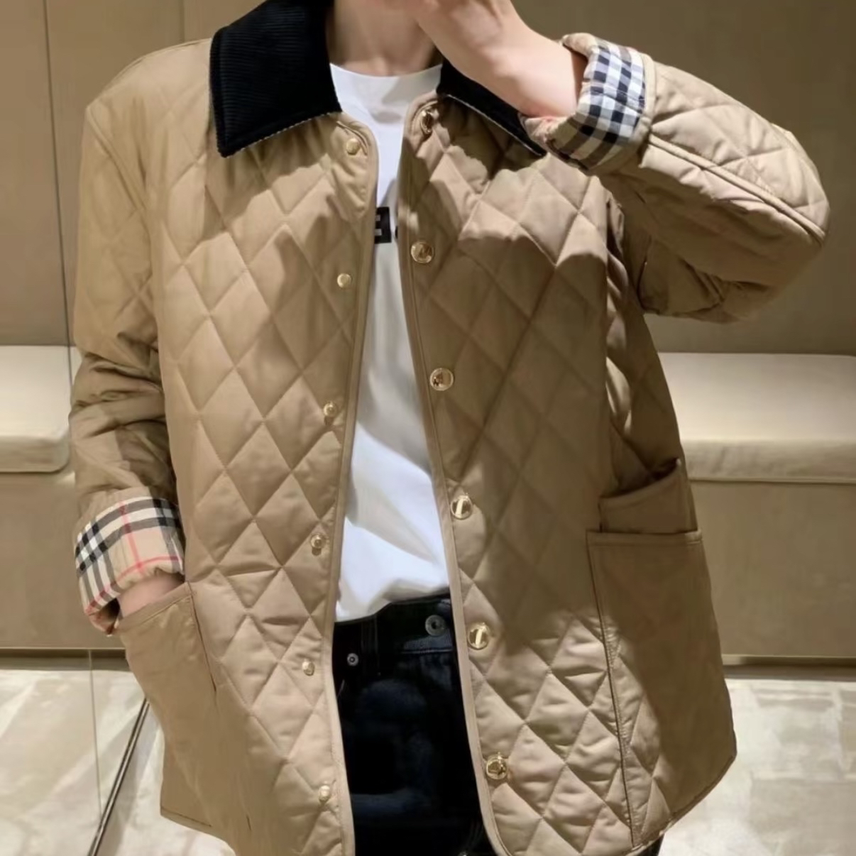 99新 BURBERRY/博柏利 棉服/尺码L/E0425burberry女装