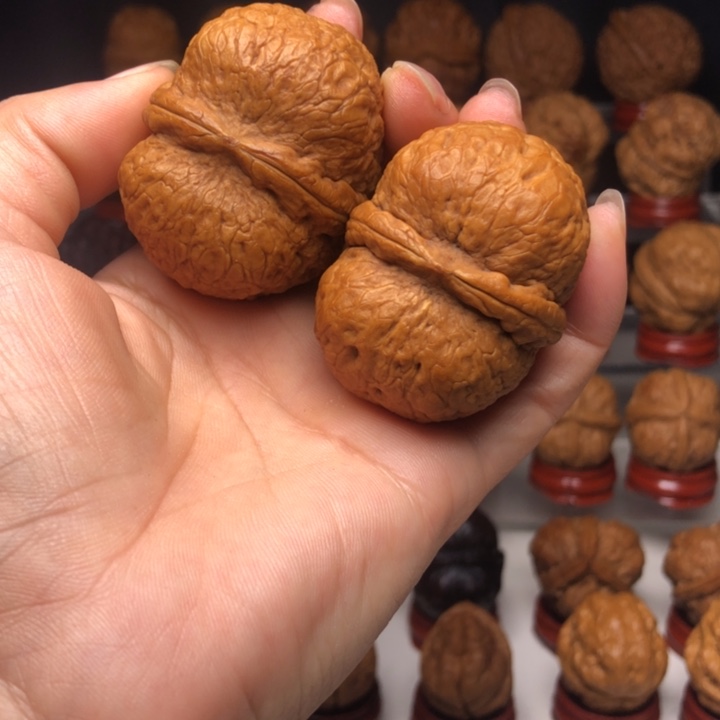 桃核吊坠1炸二元宝