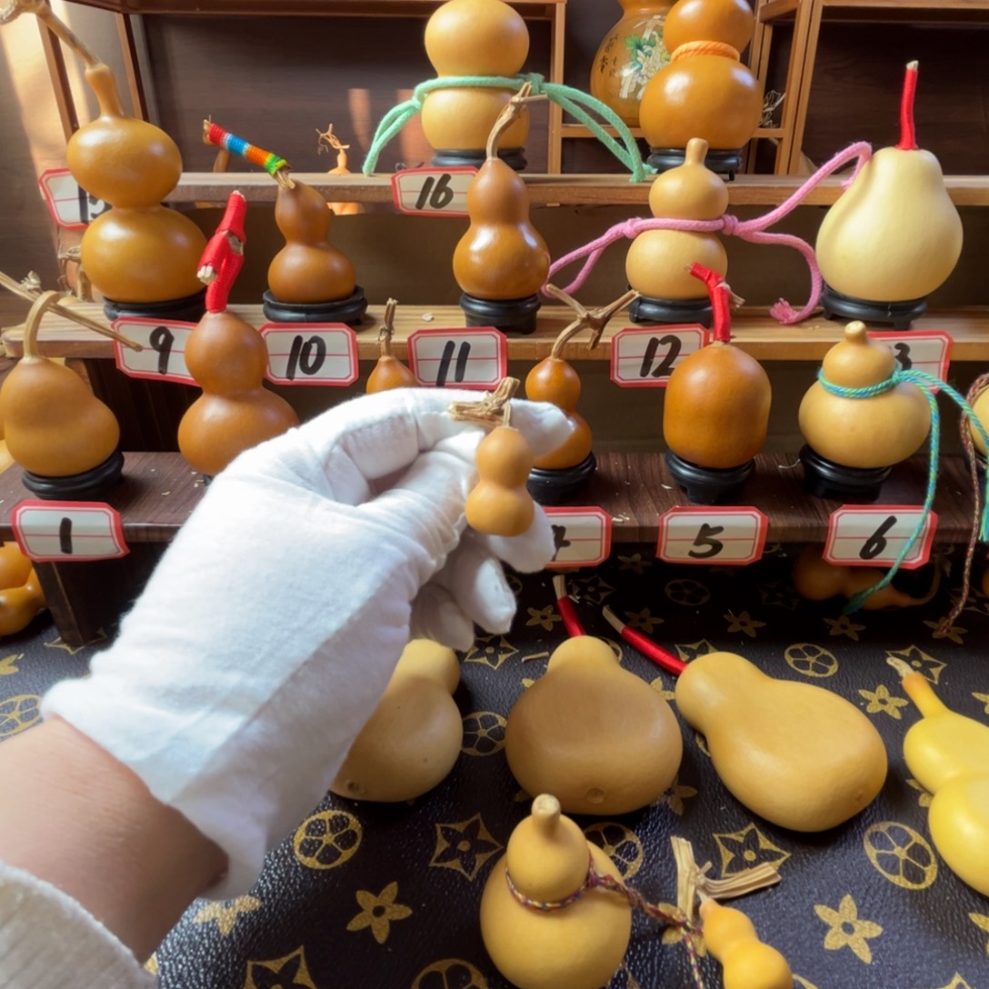 柠***愿葫芦葫芦葫芦葫芦