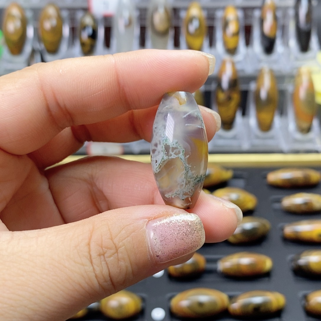 玛瑙/玉髓颈饰合金