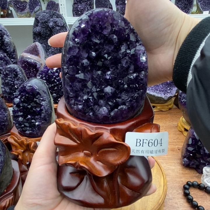 紫晶大型摆件（非配饰）未镶嵌