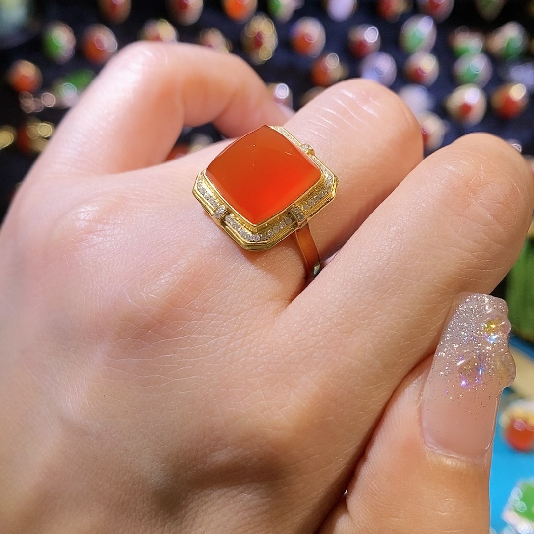 南红玛瑙戒指18K金镶嵌