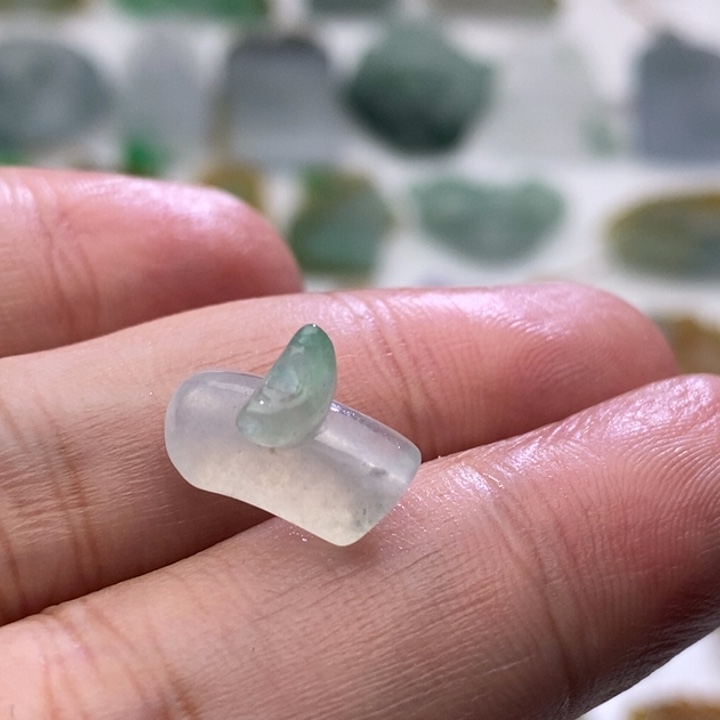 定制翡翠未镶嵌翡翠三通