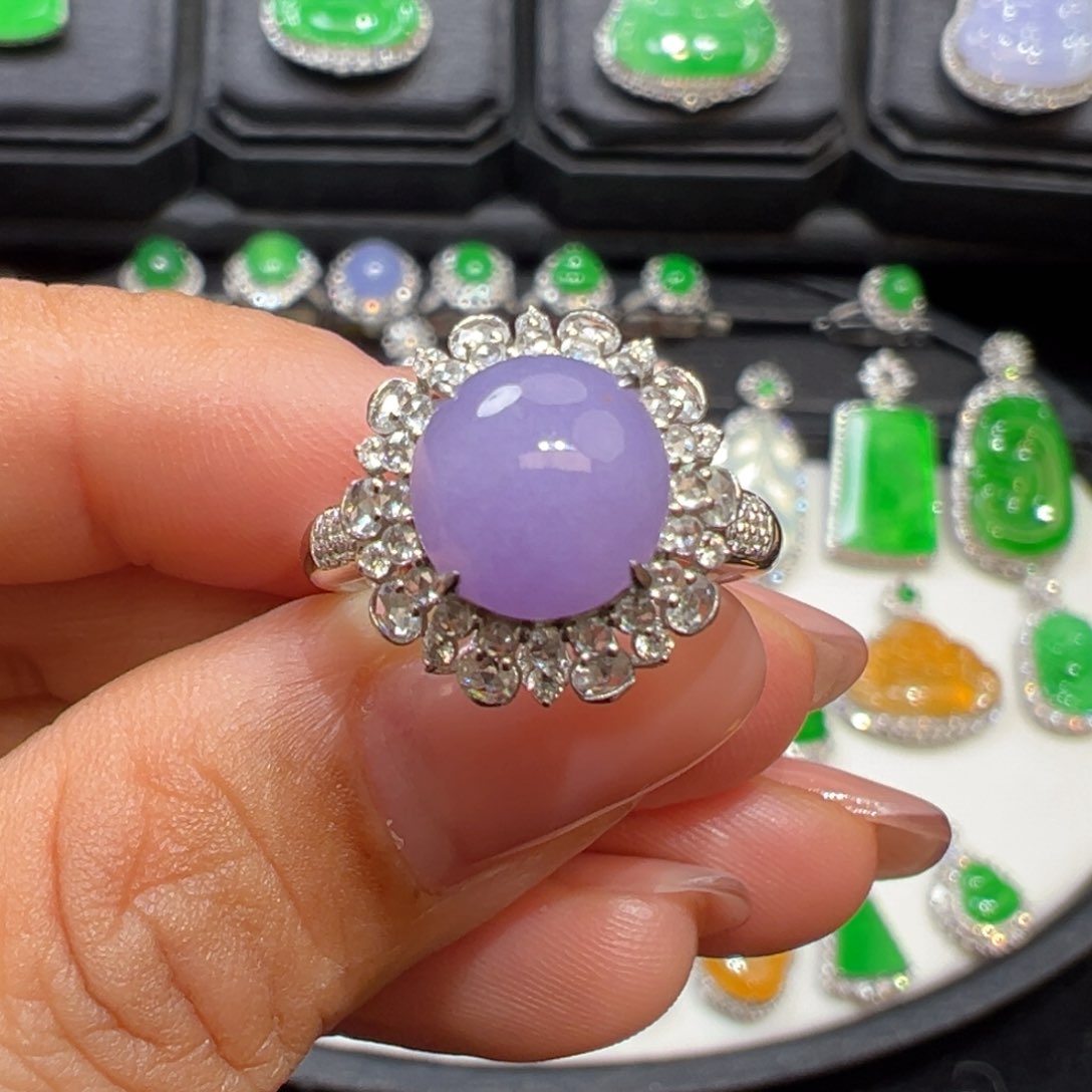 翡翠戒指18K金镶嵌翡翠