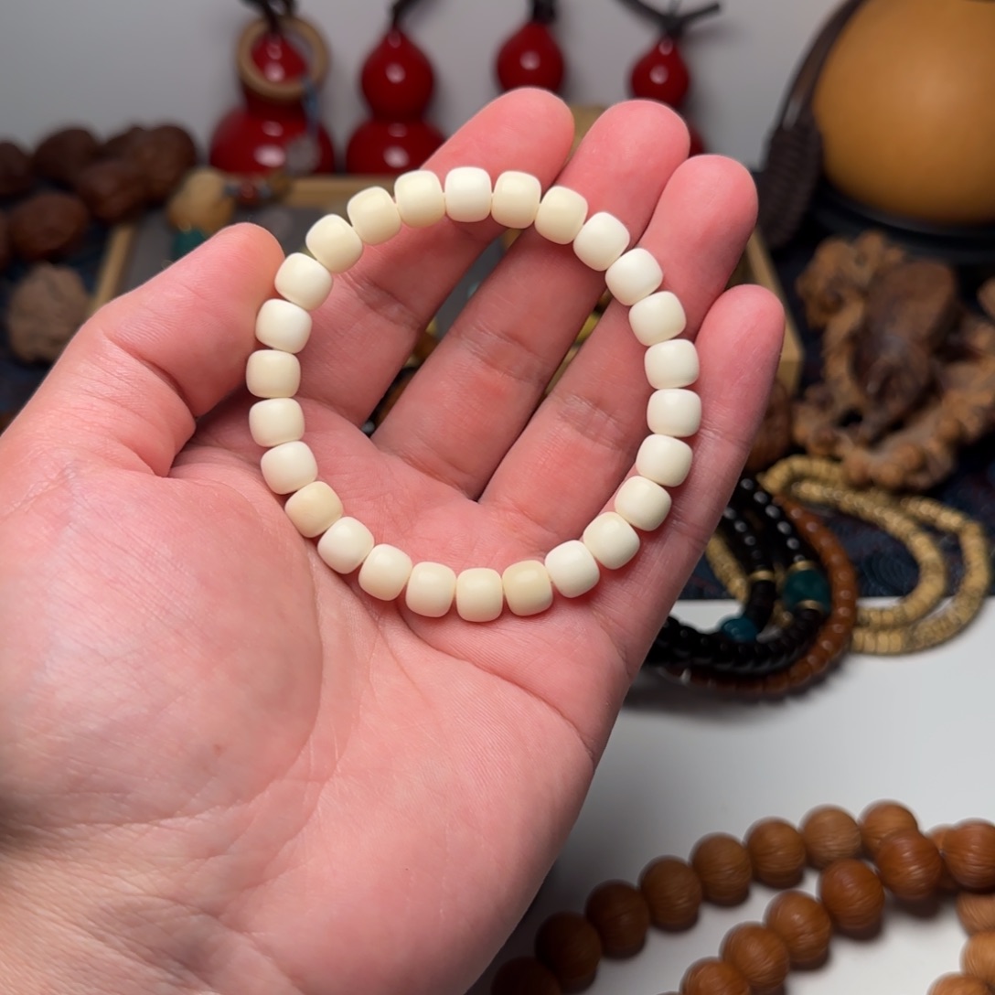 【闪购商品】白玉菩提吊坠白玉老型