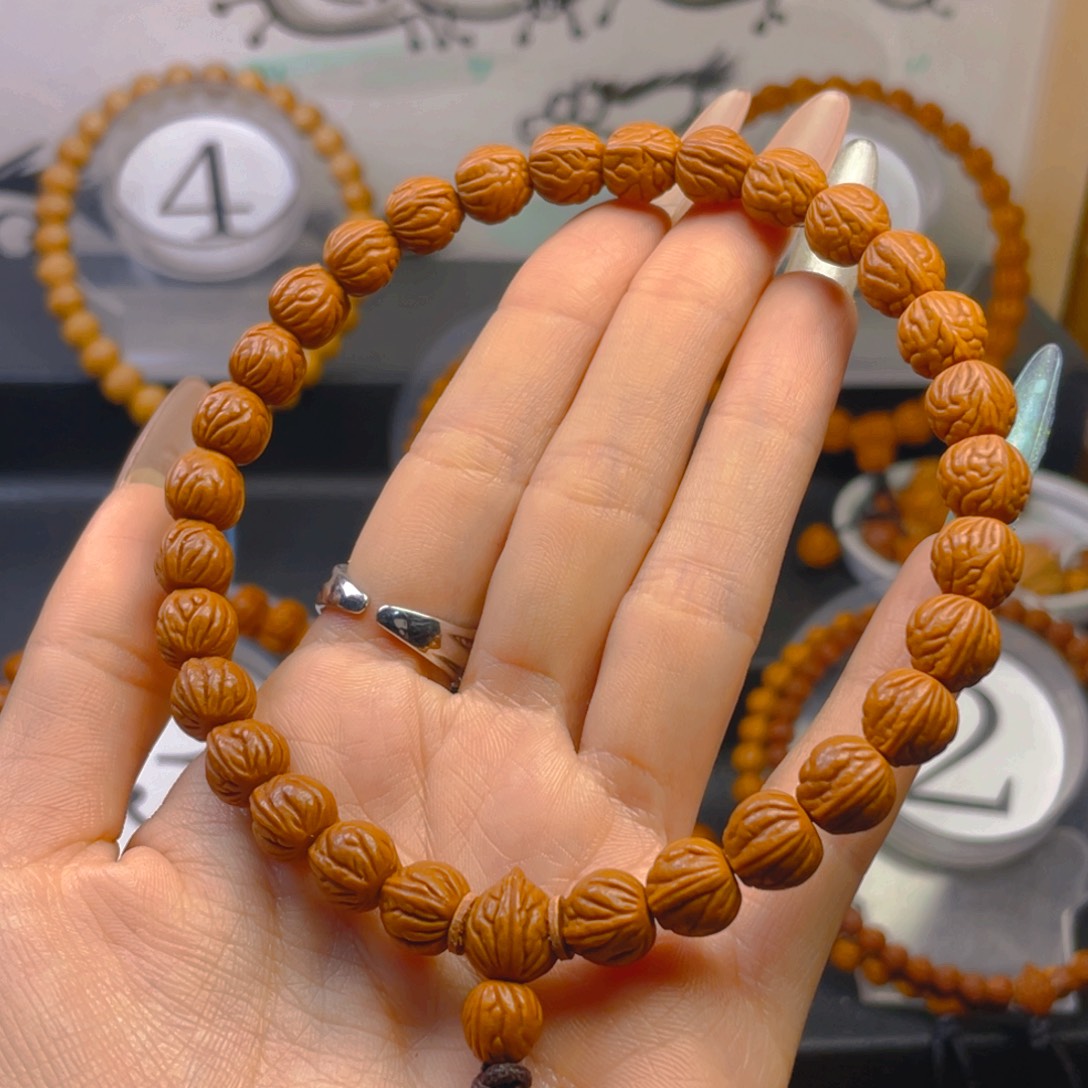 倒***刺桃核吊坠0.9999999999999