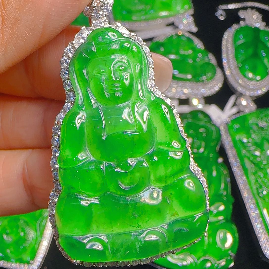 翡翠吊坠(赠链)银S925镶嵌