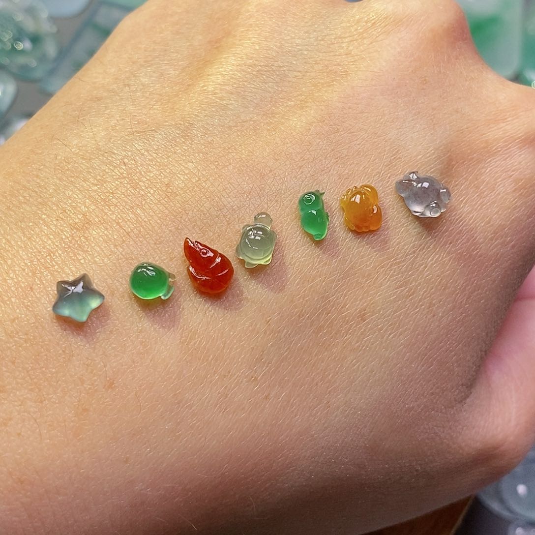 翡翠颈饰未镶嵌翡翠