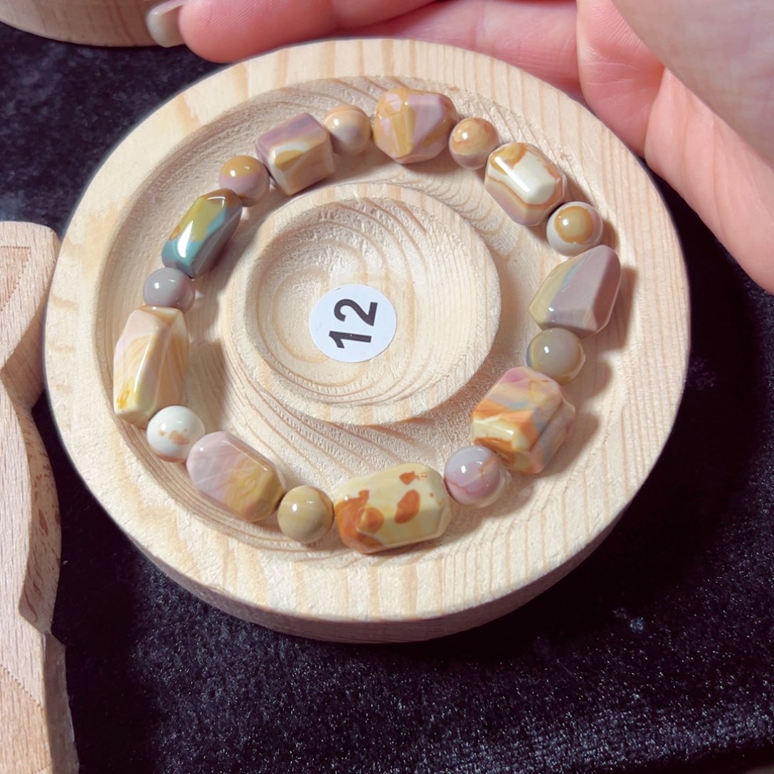 石英质玉手链未镶嵌过**熊41