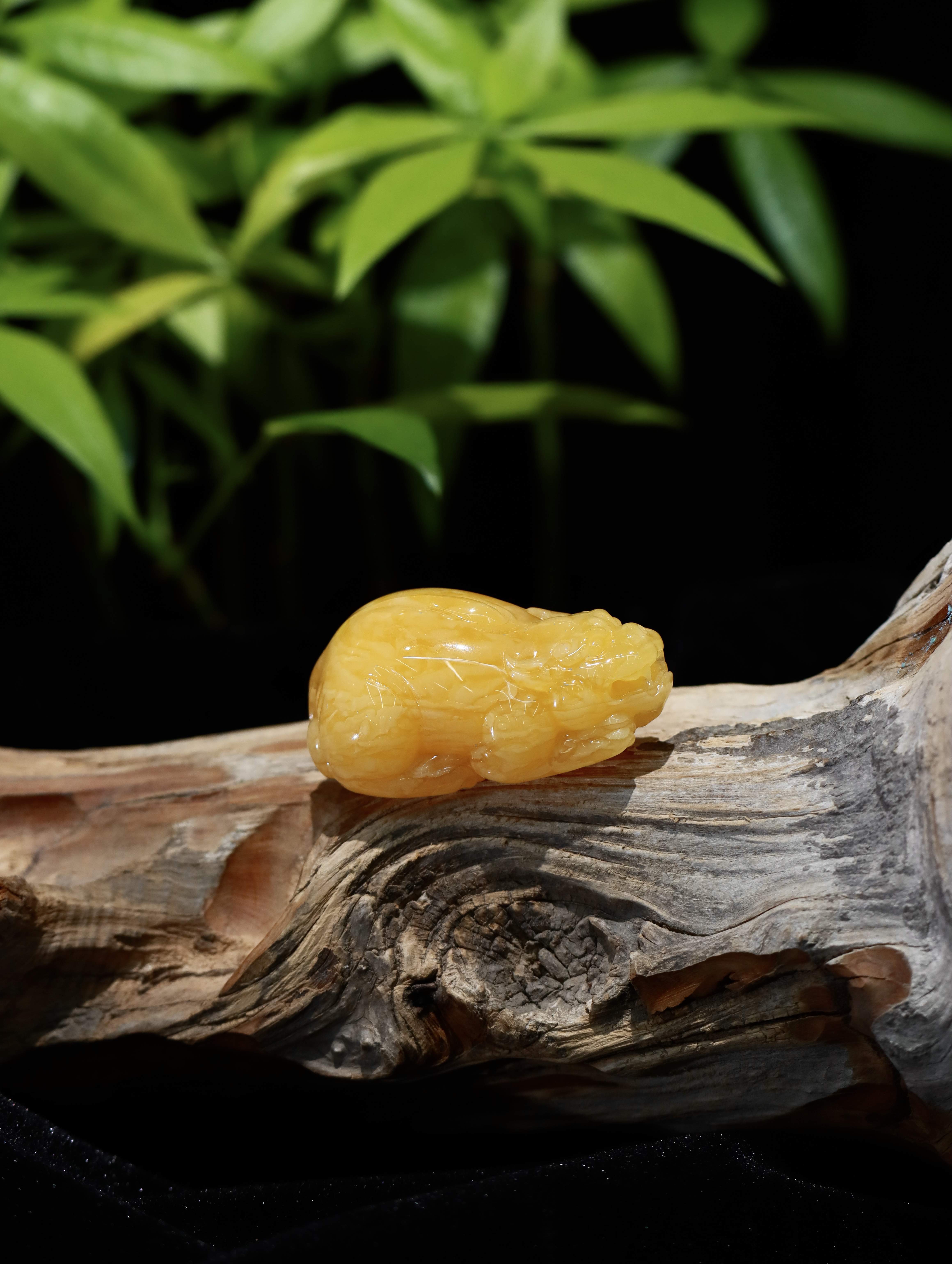 御铂珠宝焦皮料貔貅、焦皮料雕件、琥珀蜜蜡雕件、李卫老师雕件