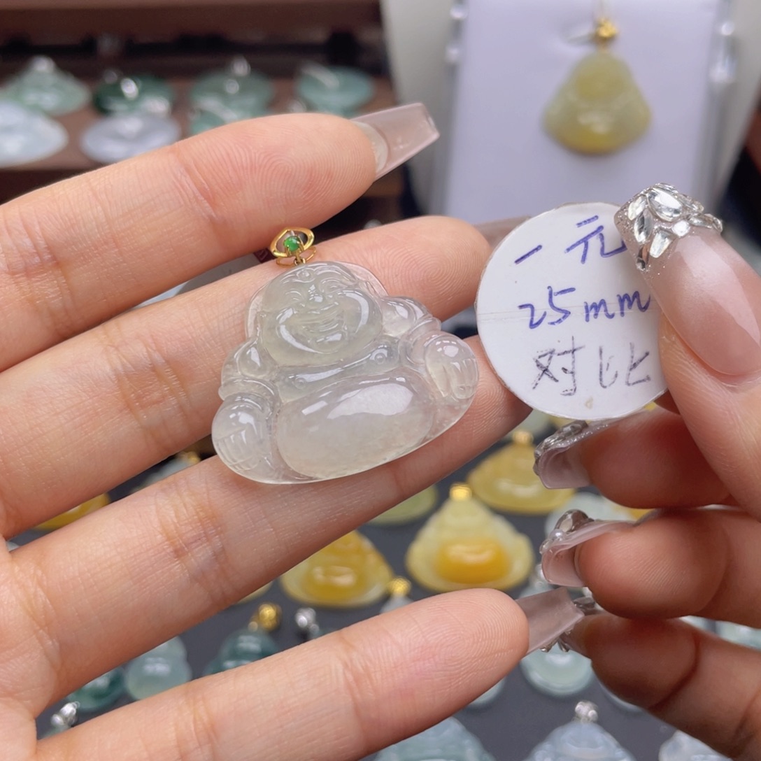 颈饰未镶嵌翡翠佛公