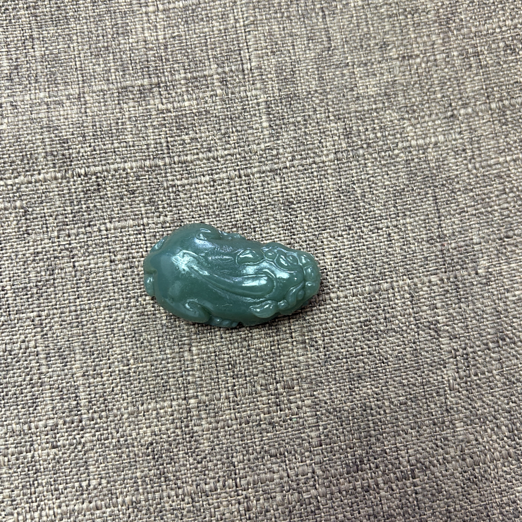 天然和田玉貔貅雕刻