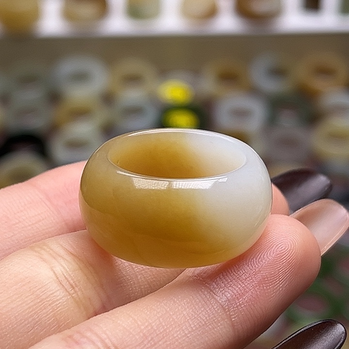 和田玉未镶嵌戒指17.9金山糖白