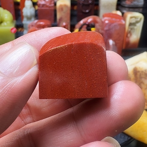 寿山石高山水洞鸽眼砂