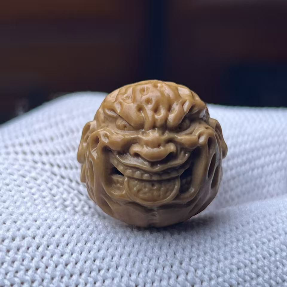 17-18左右吞币恶僧猴头核桃（全品有正常封口线）